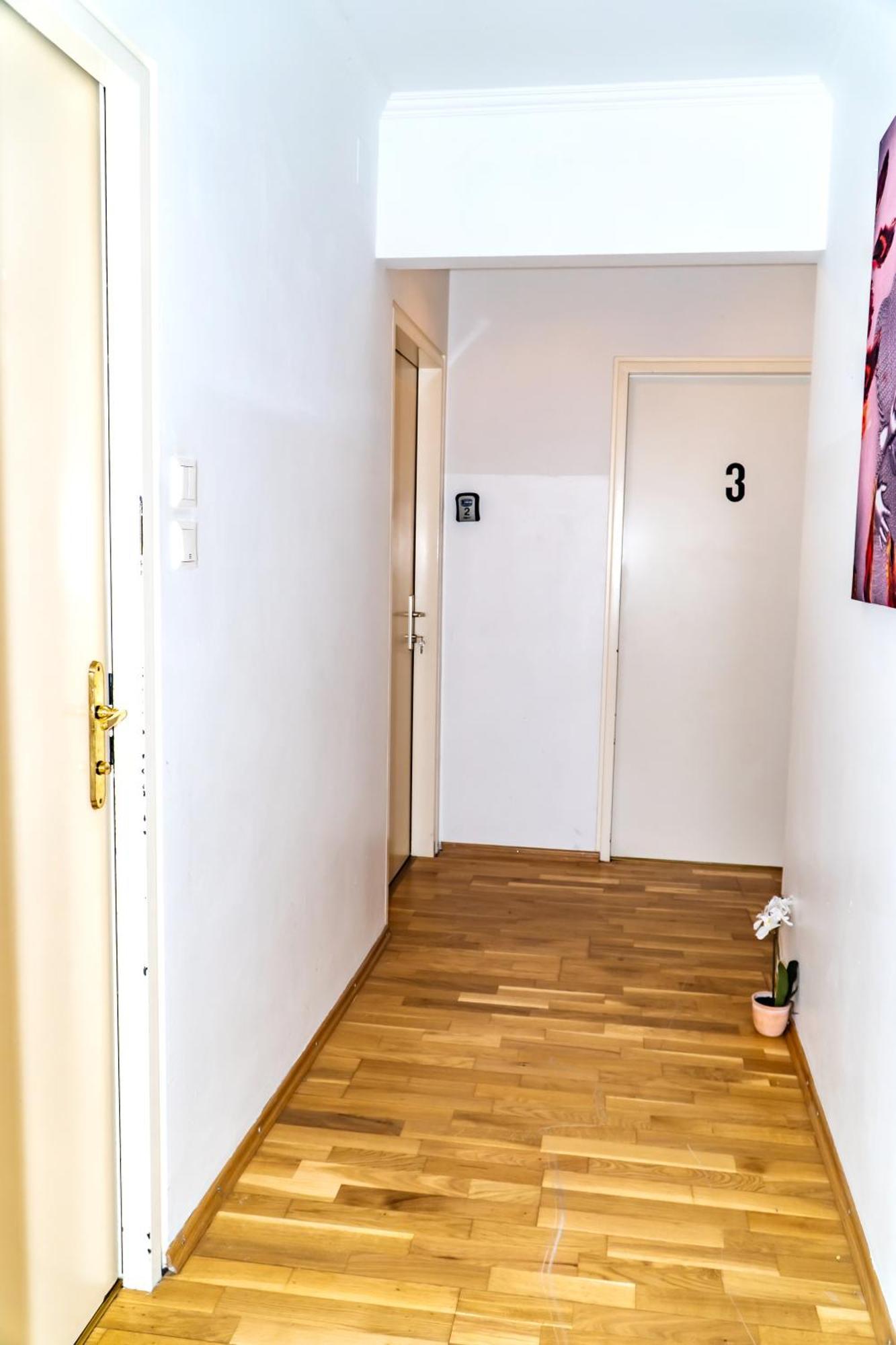 Spacious Rooms 5 Minutes To Wiener Stadthalle Exteriör bild